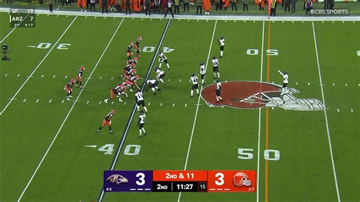 Kyle Van Noy's second sack of 2025 comes vs. Dillon Gabriel