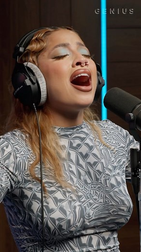 @kianalede was hittin some notes on the #openmic stage as she performed her latest song, “deeper” 🎤🎶 | Genius