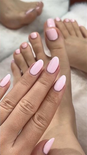 quick and easy way to paint your toe nails, even your finger nails💅 #sassytip #sassytipnailpolish