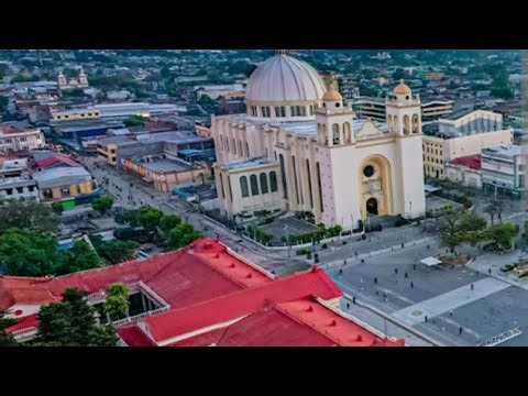 AMBIENTE MUSICAL DESDE EL CENTRO HISTORICO🇸🇻