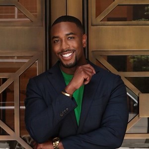 ABC 13 anchor Chauncy Glover returns to the air after medical leave