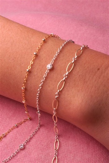 Husbands, this is your sign 👀💘 Purchase a Pink Karat gift card now through Valentine’s Day and receive a complimentary Valentine’s bundle — chocolates card included. Because a great gift should be this easy.