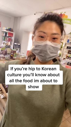 Y’all see anything new? #koreanost #kdrama #itaewonclass #koreanfood #koreanculture #groceryshopping #hmart
