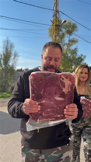 فيديو أنشأه Dr. Food (@drfood.worldwide) باستخدام the tallest man in the world