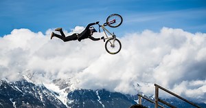 Dirtjump, Pumptrack und Slopestyle – die 9 besten Dirt Bikes für 2026