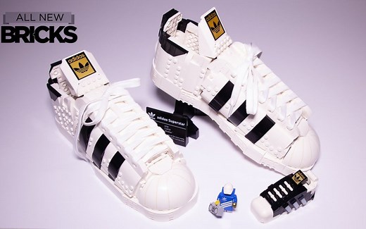 Lego 10282 Adidas Originals Superstar Left and Right Shoe Speed Build-1920x1080