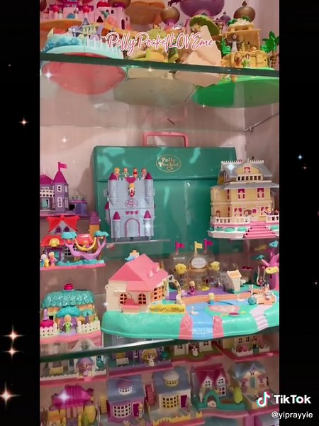 20/10/2022 -I have finally done sorting 95% of my whole vintage polly Pocket collection! 🥳 It’s definitely my most favourite childhood toy! I started to collect it since June 2017 and as of today have a total of 430 big and small PP and AP. And yes, I am still searching quite a bit ultra rare ones 😅 As for the remaining 5%, I will need a another new display cabinet and apparently a bigger one 😅 because I don’t even have some space to display my other toys collection like animator dolls, shopk