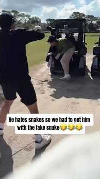 Snake prank funny prank fails funnyvideos fyp foryou omg viral... #Shorts #fun