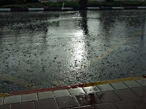 Weather report: heavy rains in Metro Manila | Coconuts