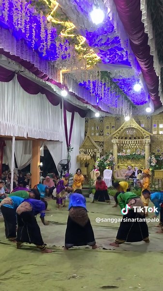 Menelusuri Seni Sangsang di Minangkabau