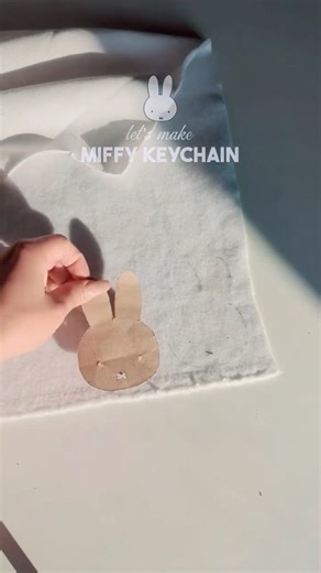 @mnk.recs on Instagram: "Miffy keyring ･ ༝ ･ easy diy save for later📩 #miffy #easydiy #fyp #explore #sewing"