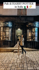 ⚡️il pub di Harry Potter più bello d’Italia⚡️ 📍si chiama @liliumalley e si trova a Nola, in Campania ⚡️Flavio, il titolare, è uno scenografo e si è occupato personalmente di tutto l’allestimento del locale. Pensate che è fatto cosi bene che vi sembrarà di essere agli Studios! ‼️i tavoli sono disposti nella Sala Grande, sul vagone dell’Hogwarts Express e nella capanna di Hagrid 🍔i panini hanno i nomi dei personaggi dei film, potete ordinare l’originale burrobirra e come dolce assaggiare il bocc