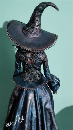 Čarodějka v modrých a fialových tónech. #witch #evart #art #statue #original #powertex | EvArt