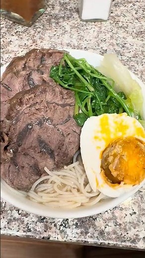 Quick and simple homemade rice noodles soup 🍜 yum 😋 yum 😋