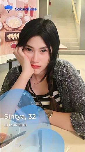 Ready to chat with beautiful Sintya? Write her on sakuradate.com 🤩