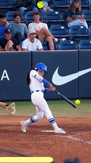Can you feel the power of women's softball#Softball #WomensSoftball #SoftballHighlights #Fastpitch