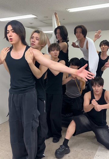 強そうな船みつけたっぽい🚣🏻🌊 作間龍斗/佐藤龍我 #ACEes 黒田光輝/元木湧/安嶋秀生/ヴァサイェガ渉/長瀬結星 #ジュニア 真弓孟之/井上一太 #AmBitious