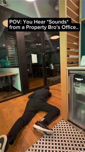 Jonathan Leong | Internet Historian on Instagram: "POV: You *piak piak* in the office and the walls are thin AF… 🚨Breaking SG Property Market News 🚨 Property Lim Brothers Co-Founder Melvin Lim & Grayce Tan affair / office allegations of cheating saga leading to resignation 📈📈🫣🫣🫣 #sglife #sgnews #sgmemes Ft: @k.yz3r @coco_chm @mano_fio_kit @benni_inuwu & Leopard crawl commando hero @rbn_ss 😎🫡🔥✅"