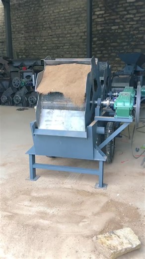 Small sand washing machine, everything washed out is US dollars. #sandwashingmachine #wheelsandwashingmachine #spiralsandwashingmachine #sandwashing #sand #stone More details please add WhatsApp ⁨ 86 182 3854 3716 | BTMA Mining Machine
