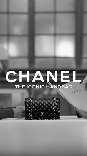 CHANEL on Instagram: "A tribute to the film 𝘈 𝘔𝘢𝘯 𝘢𝘯𝘥 𝘢 𝘞𝘰𝘮𝘢𝘯 by Claude Lelouch, the CHANEL Iconic Handbag campaign directed by Inez & Vinoodh features Penélope Cruz, Brad Pitt and the bag that has changed the allure of women forever since 1955. See more at chanel.com #CHANELTheIconicHandbag @PenelopeCruzOficial #BradPitt @InezandVinoodh @RianneVanRompaey"