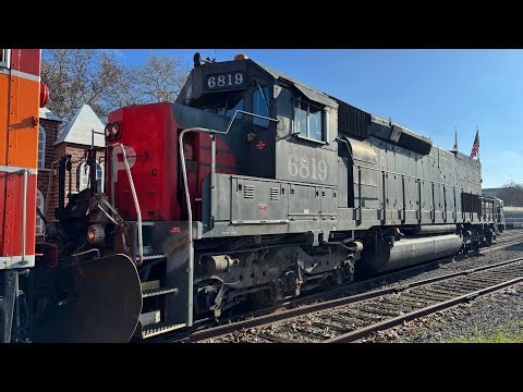 12/28/25 Southern Pacific SD45T-2 6819 nearby the Sacramento Southern depot