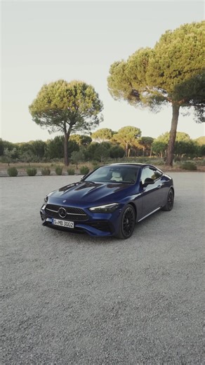 All eyes on the new CLE Coupé. http://mb4.me/New_CLE #MercedesBenz #CLE #Coupe | Mercedes-Benz Switzerland