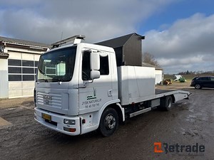 MAN TGL lastbil m. Knæklad / Truck with knuckle boom/bed.