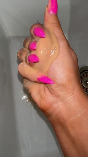 Clean Makeup Sponges: Coco Marshmallow Sponge Tutorial