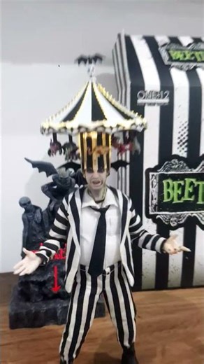 mezco one: 12 beetlejuice