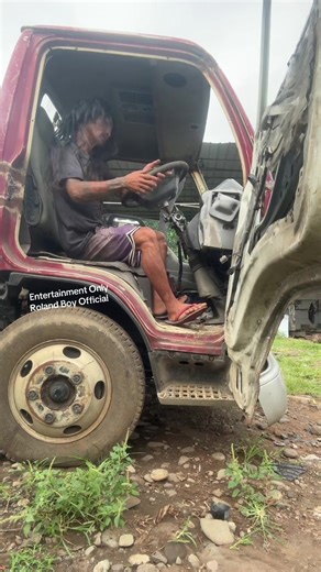 Roland Boy Official: Entertainment Vlogs and TikTok Moments