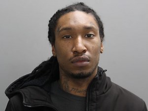 CVS Purse Snatcher Rips Purse Out Of Woman's Hands: Police