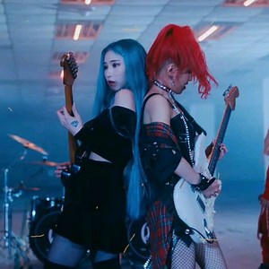 21K views · 1.4K reactions | Rolling Quartz 'Blaze' https://youtu.be/Pg51wRHMRek | ᴅᴀɪʟʏ ᴋᴘᴏᴘ sᴏɴɢs | Facebook