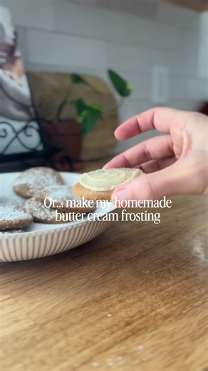 Easy Buttercream Frosting 🤍 Ingredients: • ½ cup butter, softened • 2 tsp vanilla • 2 cups powdered sugar • 2–4 tbsp heavy cream Instructions: 1️⃣ In a large bowl, beat the butter and vanilla until creamy. 2️⃣ Gradually add powdered sugar, mixing until smooth and fluffy. 3️⃣ Add heavy cream a little at a time until you reach your desired consistency. 💡 Pro tip: If you want a less sweet frosting, add a splash of heavy cream after the first cup of powdered sugar, then continue adding sugar gradu