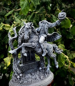 Headless Horseman Riding Statue, Hand Painted Resin Sculpture | Gothic Legend of Sleepy Hollow Figurine | Dark Folklore Art for Spooky Decor - Etsy