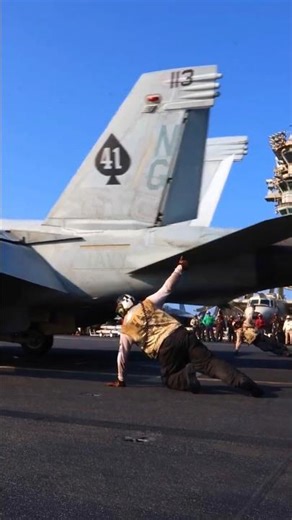 Unique Instructions – USS Abraham Lincoln CVN 72 Flight Operations