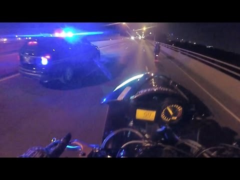 Police VS Motorcycle Cop Chase Motorcycles Messing With Cops Ride Wheelie Running Away Outruns 2016