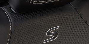 Meanivan: Chrysler Pacifica Goes Dark with New S Appearance Package