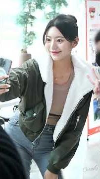 [4K] 우월한 사복핏ㄷㄷ 휴무날 놀러온 김이서 치어리더 직캠 Kim Yi seo cheerleader fancam 230304