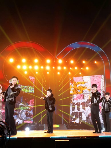 SMTOWN Fukuoka Day 1 Performance Highlights