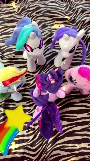 I GOT NEW MLP PLUSHES LETS GOOOO #mlp #mylittlepony #plur #twilightsparkle #pinkiepie #rainbowdash #rarity #raritymlp #djpon3 #vinylscratch #ifyourereadingthisyourecute
