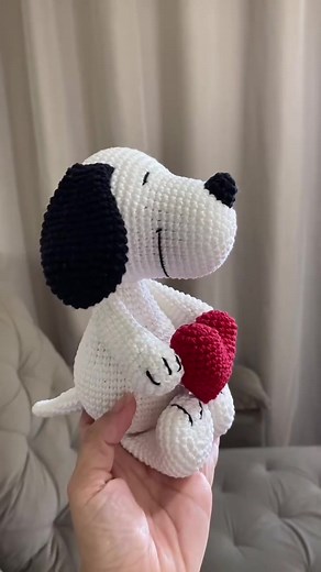 Snoopy Amigurumi: El compañero perfecto para tu corazón