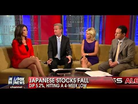 Nicole Petallides amazing hot legs cross - Fox & Friends - 05/30/13
