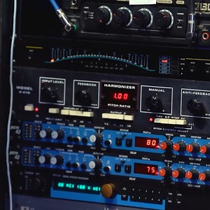 6.8K views · 130 reactions | After laying down the final bass tracks, Vance sends the session up to Studio B with his assistant engineer, Mike Fahey, to edit the takes and get everything to lay in the pocket. https://www.puremix.net/start-to-finish-series-with-vance-powell-the-weird-sisters-blackbirdstudio-sputnik-sound.html | Puremix | Facebook