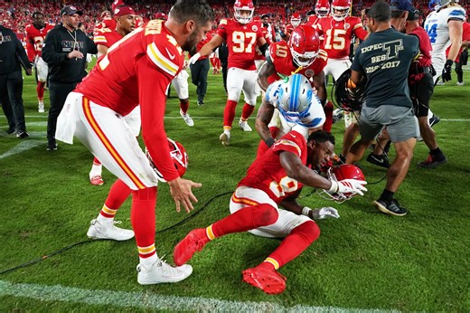 Fight breaks out after Lions S Brian Branch smacks JuJu Smith-Schuster in the helmet after loss to Chiefs on Sunday night