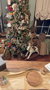 Let’s make a cute primitive candle holder you can hang on the wall using Dollar Tree items. ❤️ | The Silver Farmhouse