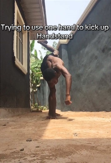 Master the One-Arm Handstand: Tips and Progressions