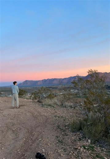 Stunning Sunrise Over Utah Mountains During Spring Break