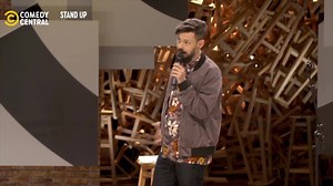 4.2M views · 30K reactions | Bota o play e escuta as verdades que o Nando Viana tá trazendo. Quem não ouviu verdade dá um replay que você ouviu errado! #StandUpNoComedyCentral | Comedy Central Brasil | Facebook