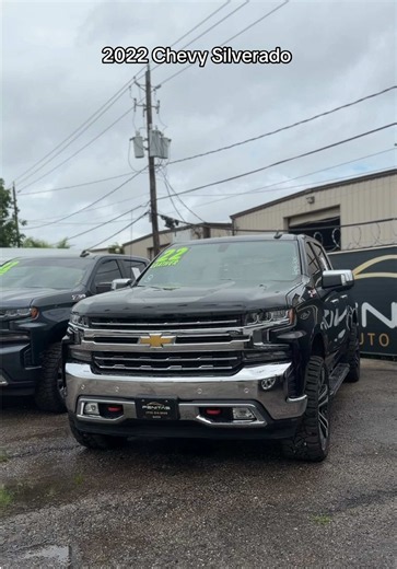 Nuevesita pa 🔥 #chevy #silverado #4x4 #truck #trocasperronas | Chevy Truck