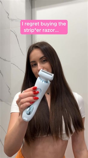 Every woman struggling with razor bumps has been lied to. You thought more blades = better shave? That’s the trap. Multi-blade razors slice beneath your skin, causing the same bumps, redness, and ingrowns you’ve been fighting for years. But one company finally cracked the code… And their razor is going viral for a reason. It cuts hair right at the surface, leaving you smooth, bump-free, and confident in every outfit. | Solys Beauty